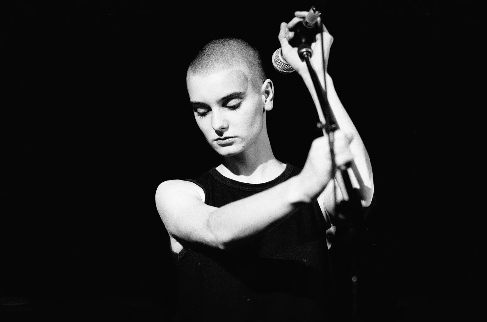 Sin&#233;ad OConnor เจ้าของเพลง 'Nothing Compares 2 U' เสียชีวิตแล้วด้วยวัย 56 ปี